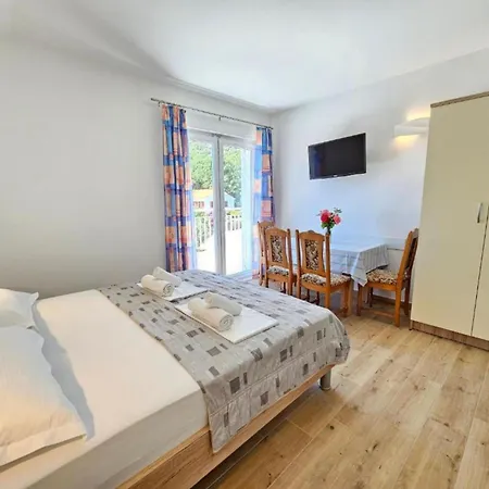 Adriatic Balota With Shared Pool 3*