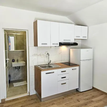 Adriatic Balota With Shared Pool Penzion