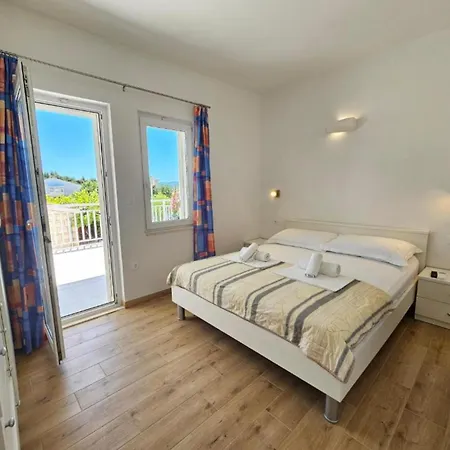 Adriatic Balota With Shared Pool Penzion
