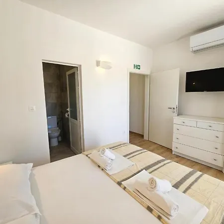 Adriatic Balota With Shared Pool 3*