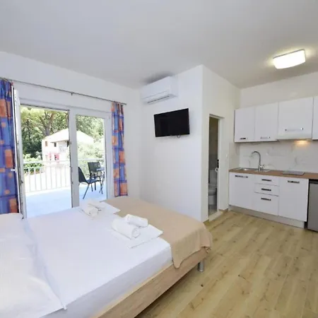 Adriatic Balota With Shared Pool