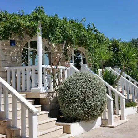 Adriatic Balota With Shared Pool Guest house