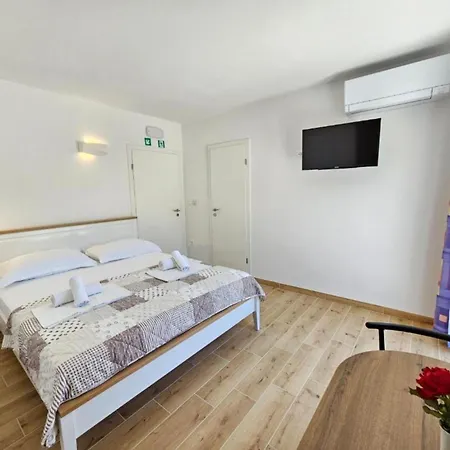Guest house Adriatic Balota With Shared Pool Viganj