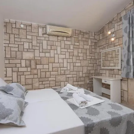 Guest house Adriatic Balota With Shared Pool Viganj