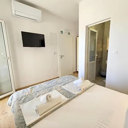 Guest house Adriatic Balota With Shared Pool