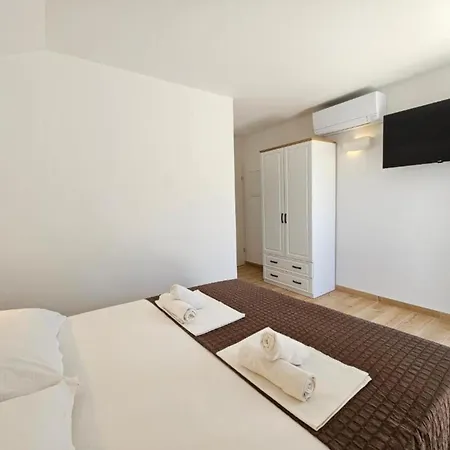 Adriatic Balota With Shared Pool 3*