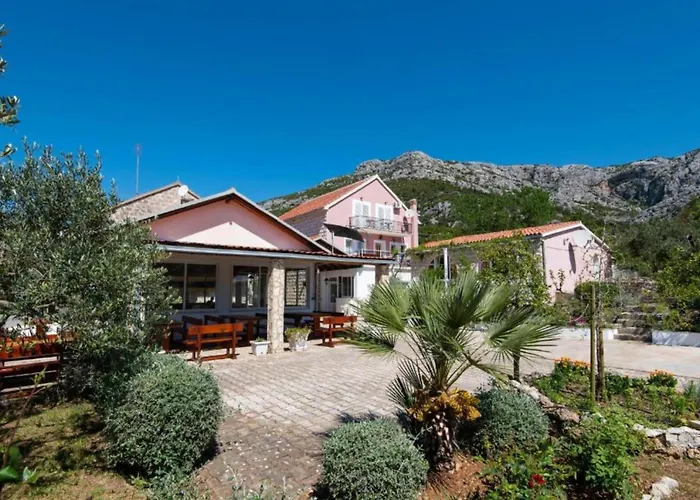 Adriatic Balota With Shared Pool Guest house