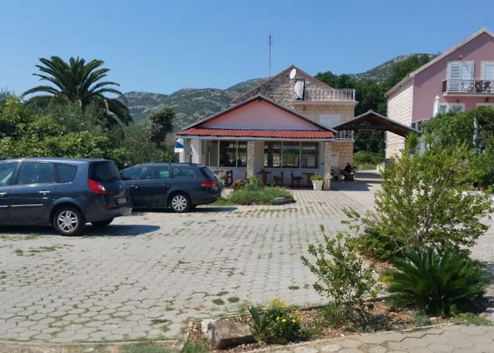 Guest house Adriatic Balota With Shared Pool