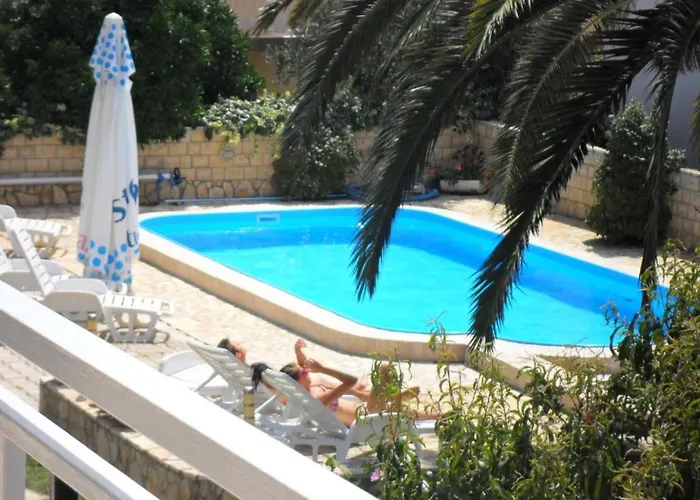 Guest house Adriatic Balota With Shared Pool 3*