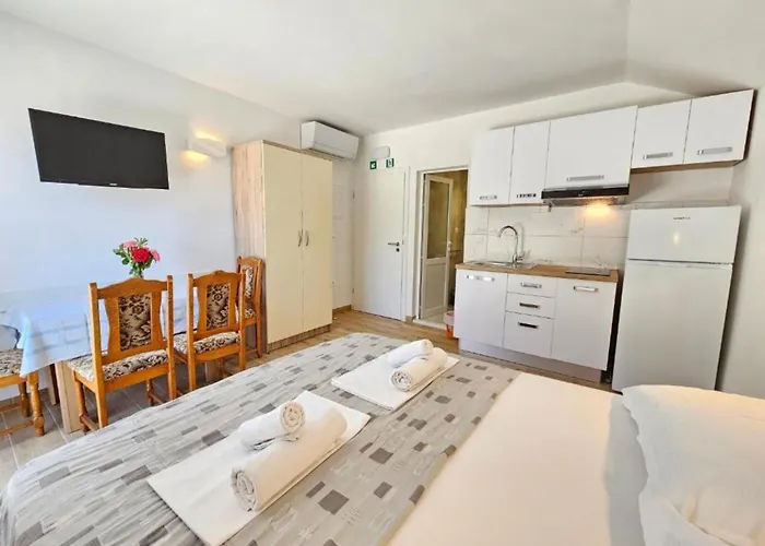 Guest house Adriatic Balota With Shared Pool 3*