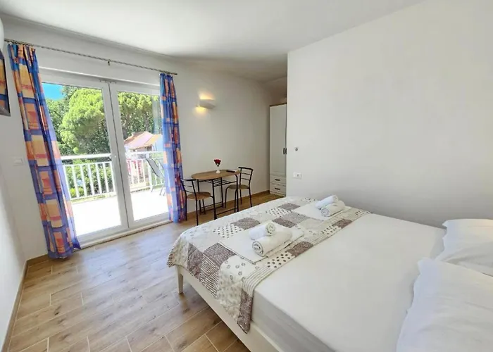 Guest house Adriatic Balota With Shared Pool 3*
