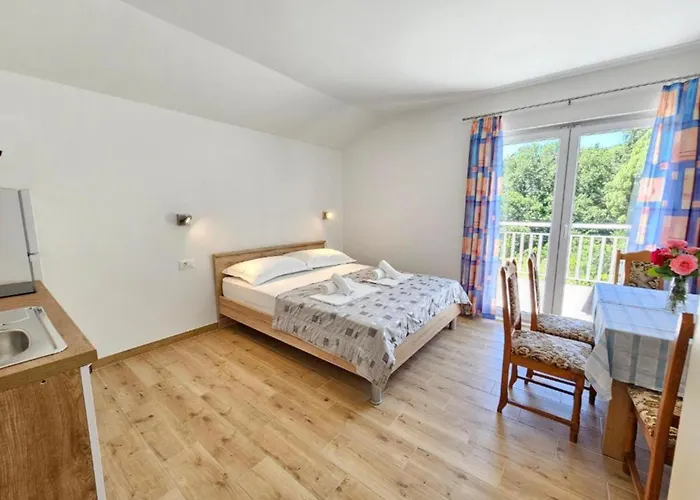 Guest house Adriatic Balota With Shared Pool Viganj