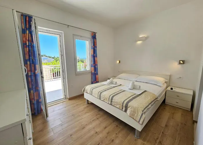 Adriatic Balota With Shared Pool Guest house