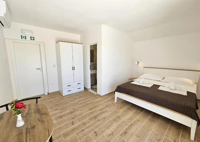 Adriatic Balota With Shared Pool 3*