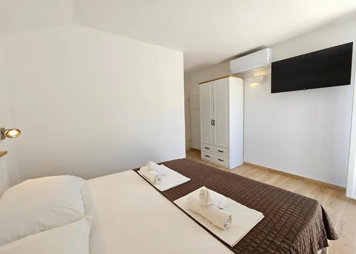 Adriatic Balota With Shared Pool 3*