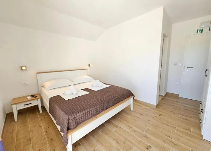 Guest house Adriatic Balota With Shared Pool Viganj